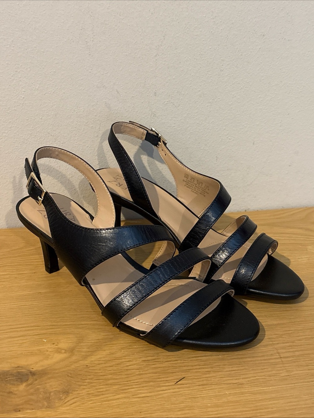Naturalizer Women's, Taimi Strappy Sandal Black Heels Sz 8 M NEW